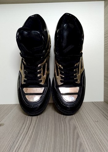 Kadın Altın Tokalı Street Style Spor Ayakkabı - Görsel 8