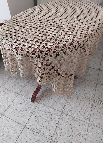 Dantel El İşi Masa Örtüsü