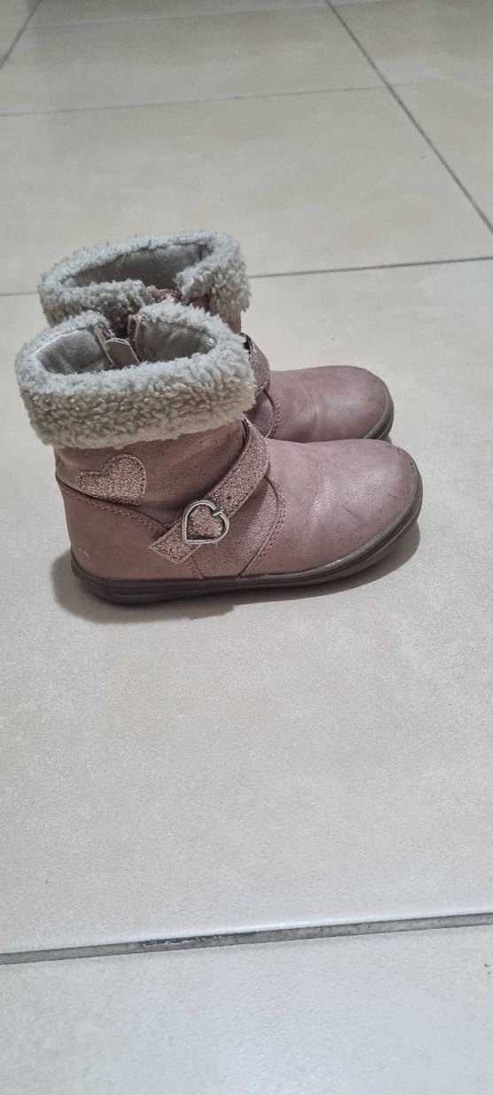 Kız Çocuk Bej Süet Tokalı Bot - Görsel 2