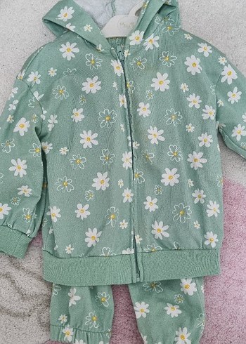 Kız Bebek Uzun Kollu Çiçek Desenli Peluş Detaylı Takım