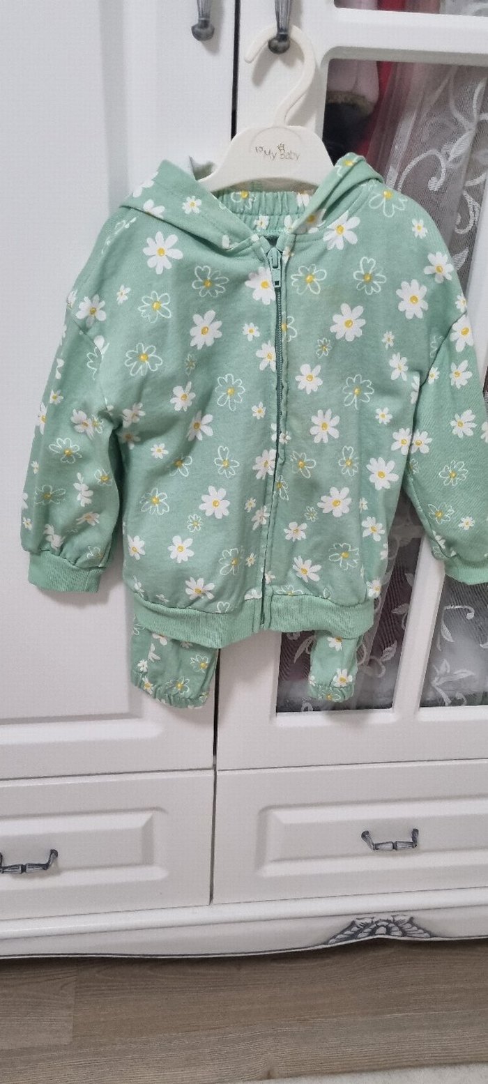 Kız Bebek Uzun Kollu Çiçek Desenli Peluş Detaylı Takım - Görsel 2