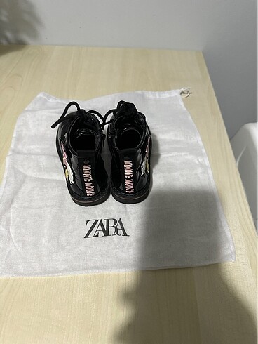 26 Beden siyah Renk Zara bot (26 numara)
