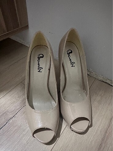 Bambi 38 numara