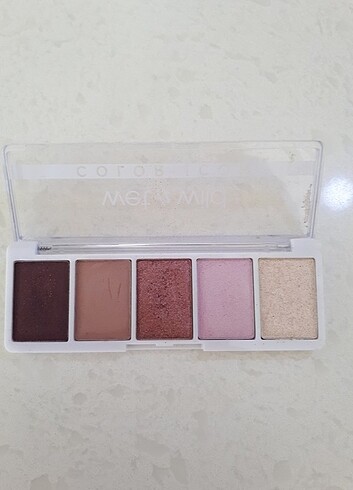 Wet n wild Göz fari
