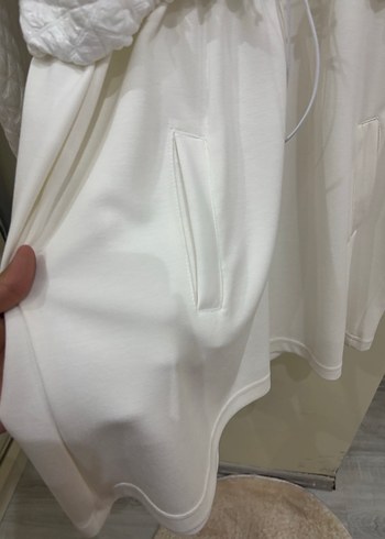 Beyaz Nakış Detaylı Kadın Mini Ceket - Görsel 5