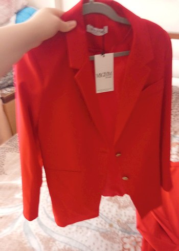 Kadın Kırmızı Düğmeli Midi Blazer takim