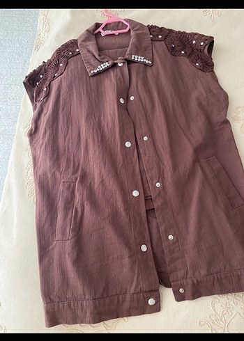 düğmeli kolsuz kahverengi keten takım - Görsel 3