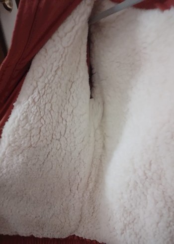 Peluş Detaylı Bej Kadın Kışlık Mont - Görsel 6