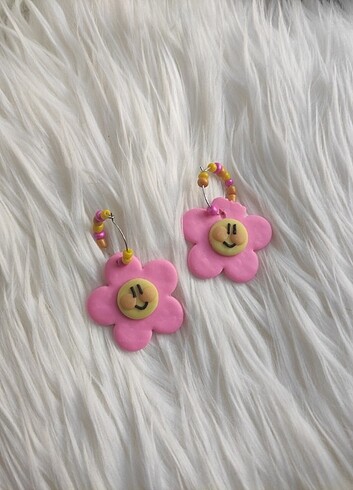 Beden Polimer Kil Pembe Çiçek Tasarım Küpe El Yapımı Smiley Clay