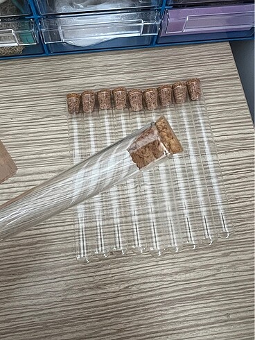 Baharatlık mantar tıpalı cam şişeler
