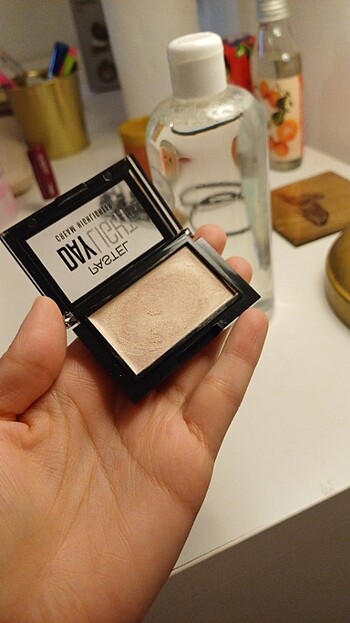 Pastel Pastel daylight cream higlighter