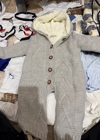 Kırmızı Örgü Nakışlı Bebek Tulumu - Görsel 19