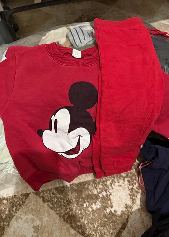 Kırmızı Örgü Nakışlı Bebek Tulumu - Görsel 9