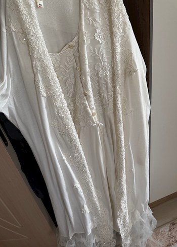 Uzun Beyaz Bohem Nakışlı Kadın Elbise - Görsel 6