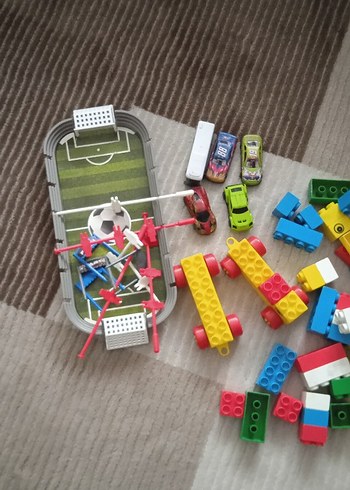  Beden Renk Renkli Lego Blokları ve Arabalar