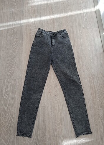 DeFacto Jean 