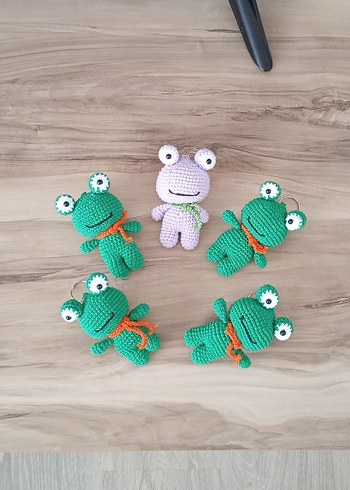 Renkli Örgü Kurbağa Anahtarlık Seti
