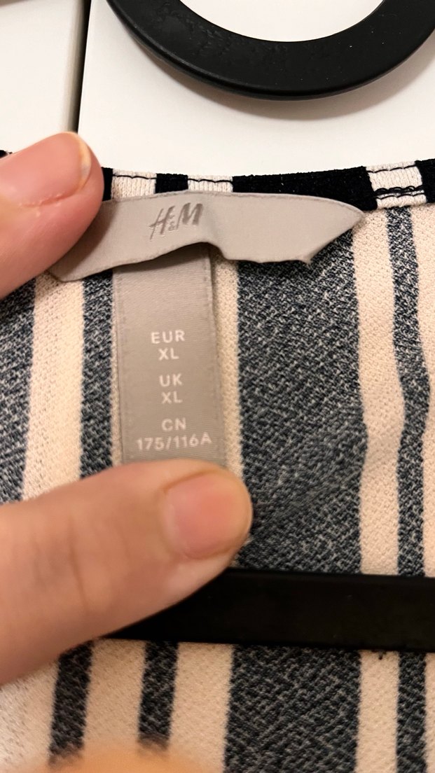 Çizgili V Yakalı Uzun Elbise - Görsel 2