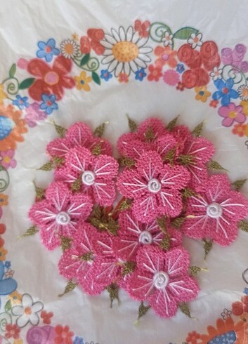 Çeyizlik hediyelik menekşe japon gülü motif 