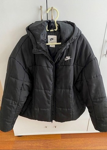 Nike Siyah Kapusonlu Kadin Mont Orjinal