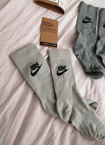 37 Beden çeşitli Renk Orjinal nike çoraplar