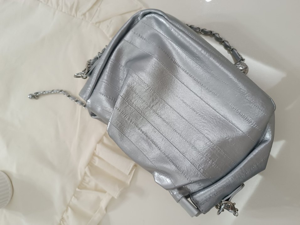 İnci ve Zincir Detaylı Kadın Çanta - Görsel 4