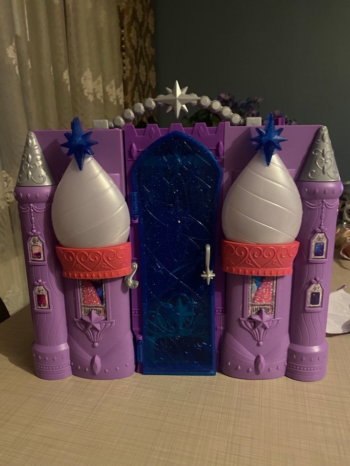 Elsa Oyuncak şato - Görsel 2