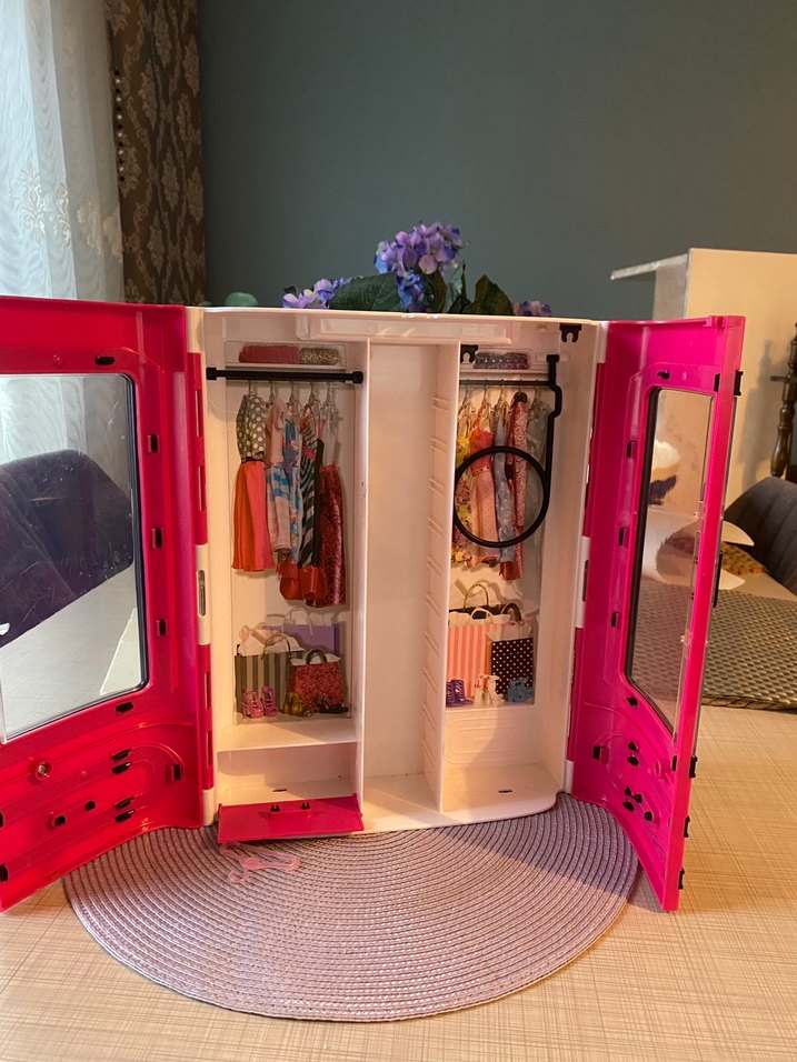 Barbie Pembe Renkli Dolabı - Görsel 3