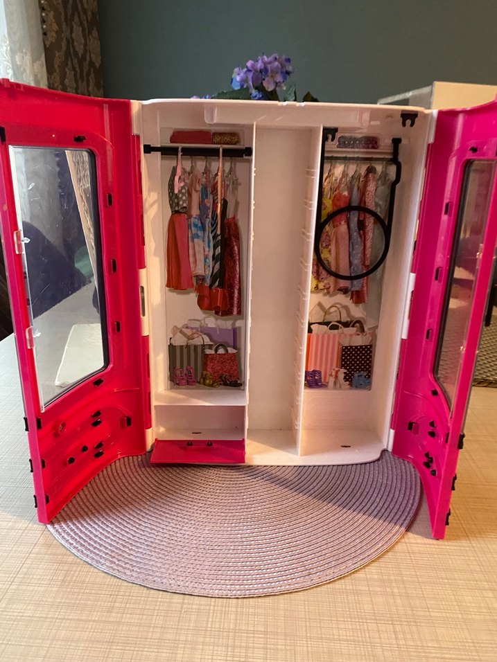 Barbie Pembe Renkli Dolabı - Görsel 4