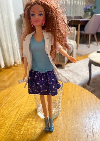 Mavi Üst ve Desenli Etekli barbıe Bebek - Görsel 2