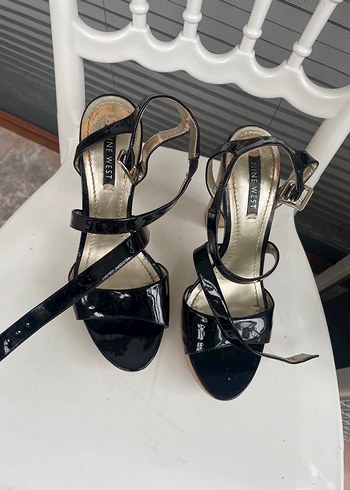 Siyah Parlak Platform Topuklu Nine West ayakkabı - Görsel 4