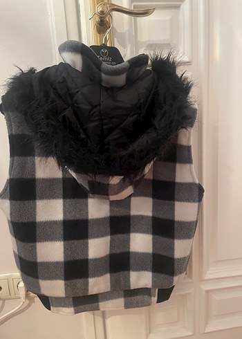 Kürk Detaylı Ekose Desenli Kadın Yelek - Görsel 3