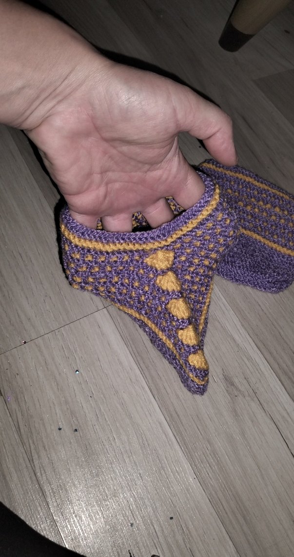 Renkli Nakışlı Erkek Örgü Ev Botu - Görsel 3