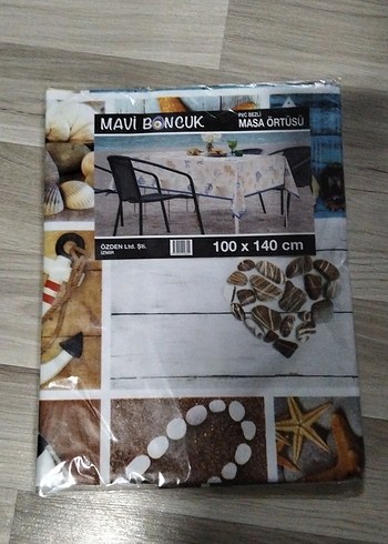 Diğer Mavi Boncuk Baskılı Kahverengi Masa Örtüsü 100x140cm