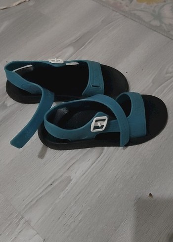 Mavi Erkek Çocuk Tokalı Terlik - Görsel 3