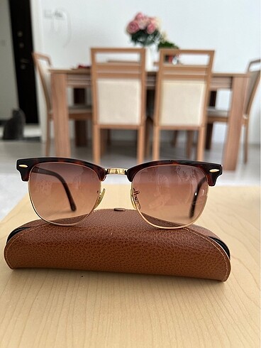 Ray Ban Orjinal bayan güneş gözlüğü sunglass den. Alınmıştır