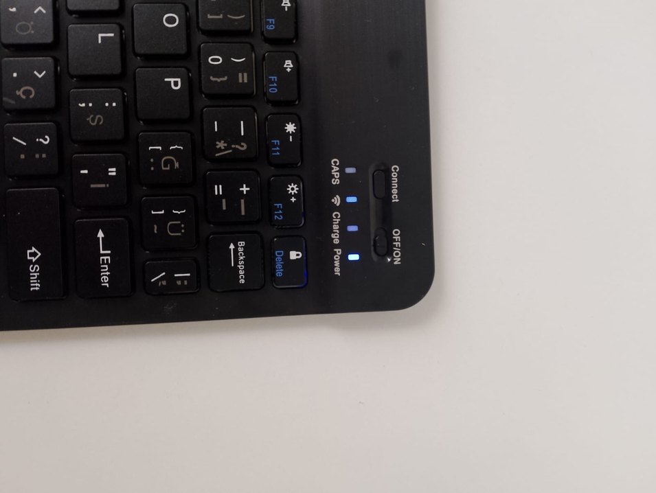 Kompakt Siyah Kablosuz Klavye - Görsel 2