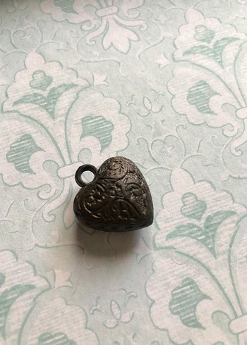 Antik işlemeli kalp charm - Görsel 4