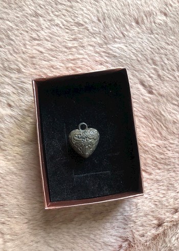 Antik işlemeli kalp charm - Görsel 3