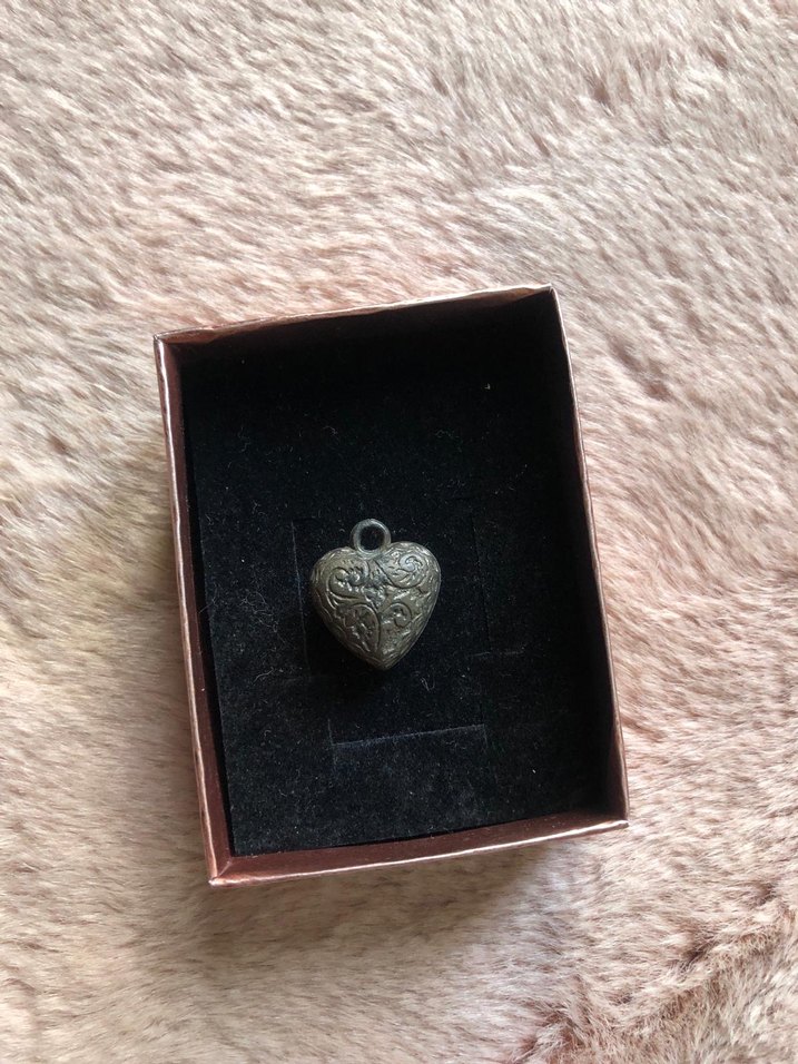 Antik işlemeli kalp charm - Görsel 3