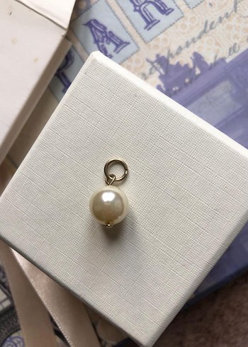 Yargıcı inci charm - Görsel 3