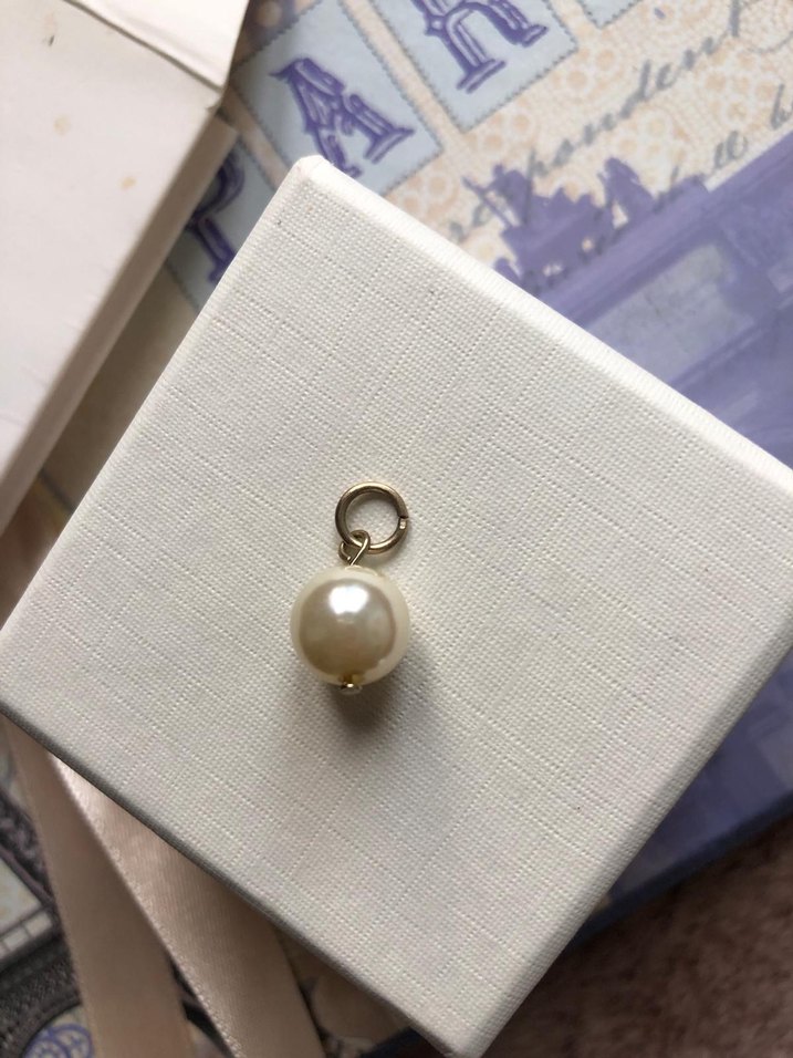 Yargıcı inci charm - Görsel 3