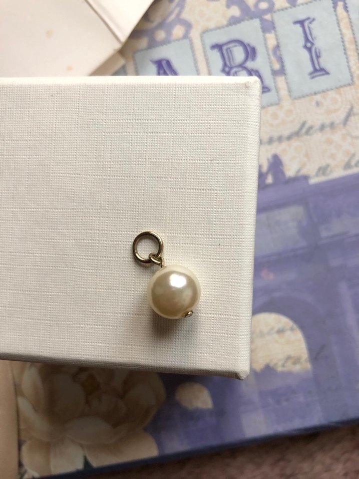 Yargıcı inci charm - Görsel 5