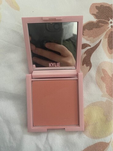 Kylie Cosmetics KYLIE JENNER ALLIK