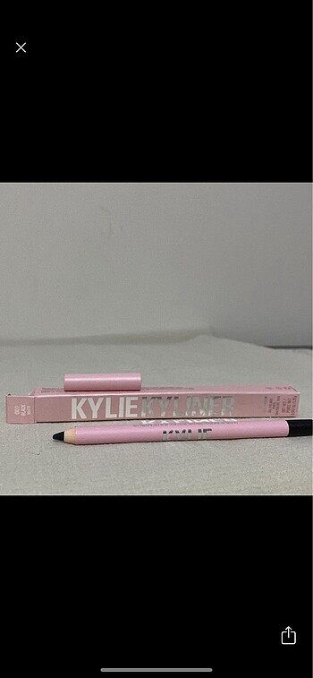 KYLIE JENNER SİYAH GÖZ KALEMİ
