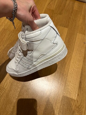 39 Beden beyaz Renk adidas ayakkabı
