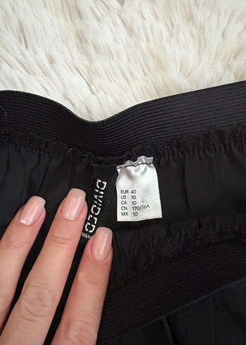 H&M Siyah Pilili H&M Mini Etek