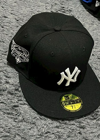 New Era cap şapka