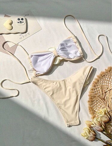Bershka Çiçekli bikini