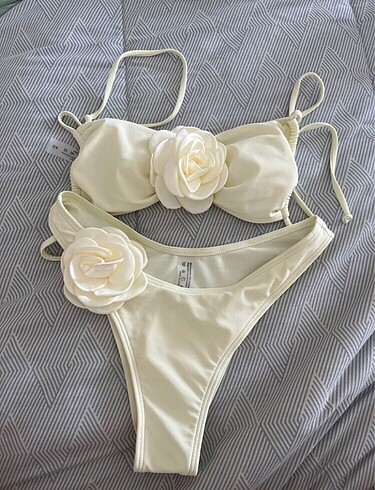s Beden ten rengi Renk Çiçekli bikini